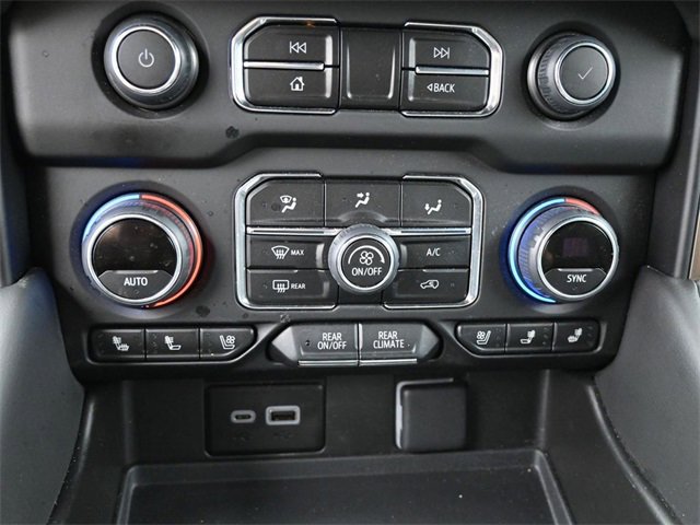 Used 2024 Chevrolet Tahoe High Country image 8