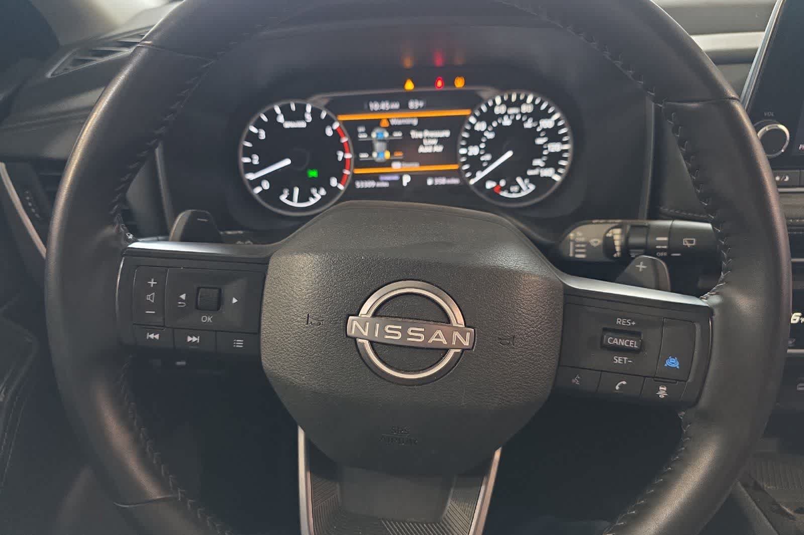 Used 2025 Nissan Rogue SV FWD image 24