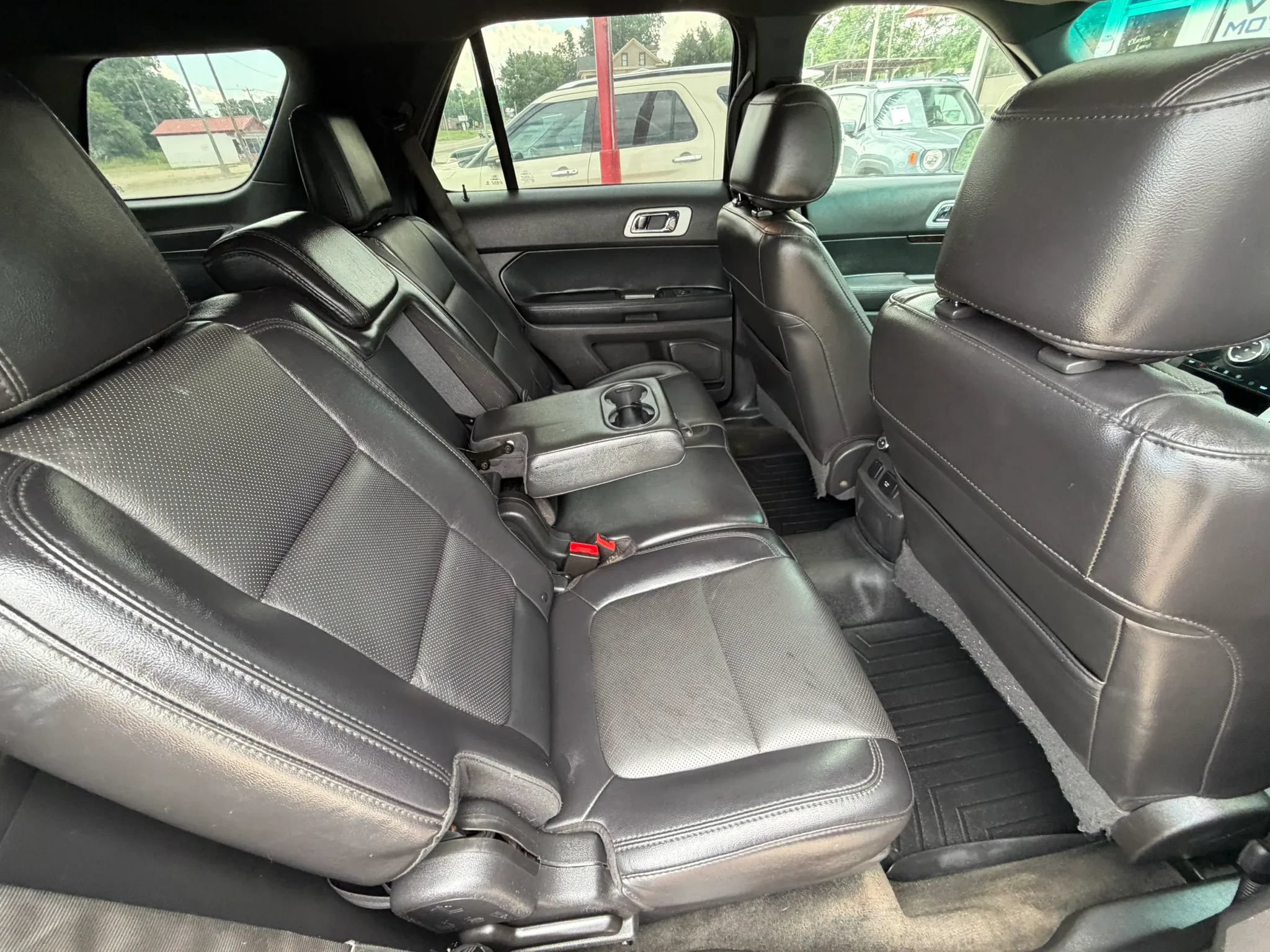 Used 2015 Ford Explorer Limited w/ Equipment Group 302A FWD image 18