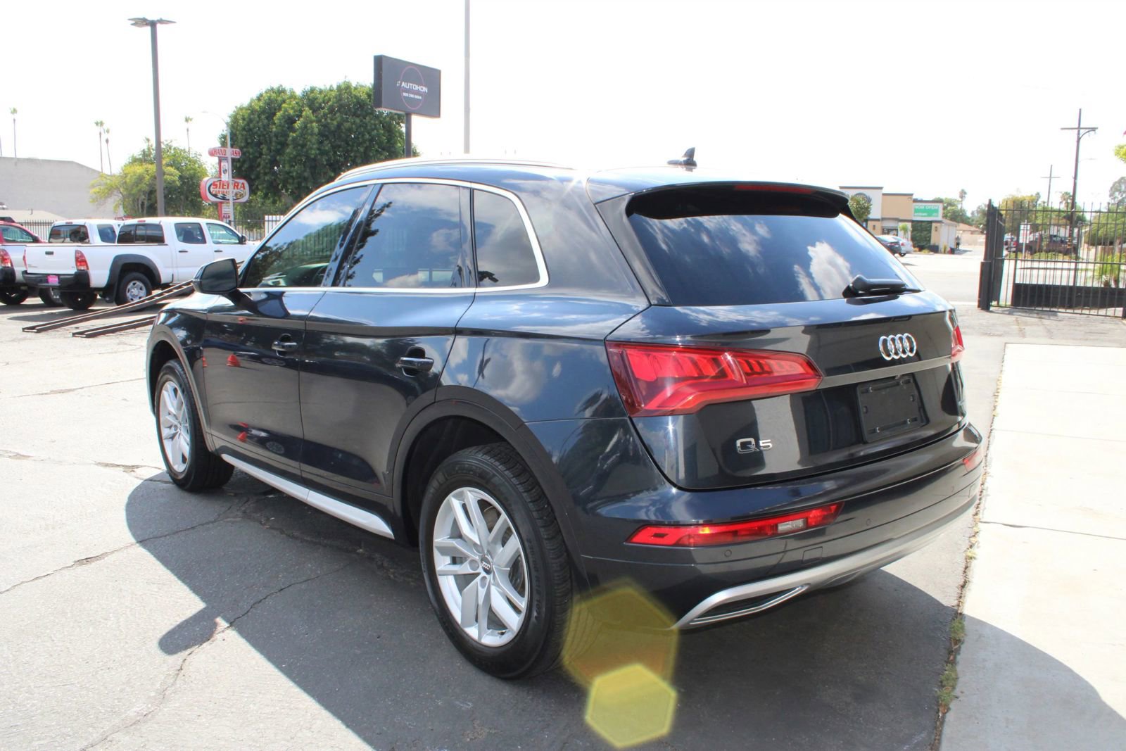 Used 2020 Audi Q5 2.0T Premium image 12