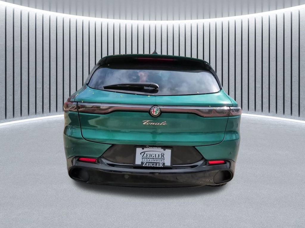 Used 2025 Alfa Romeo Tonale Veloce w/ Premium Package image 8
