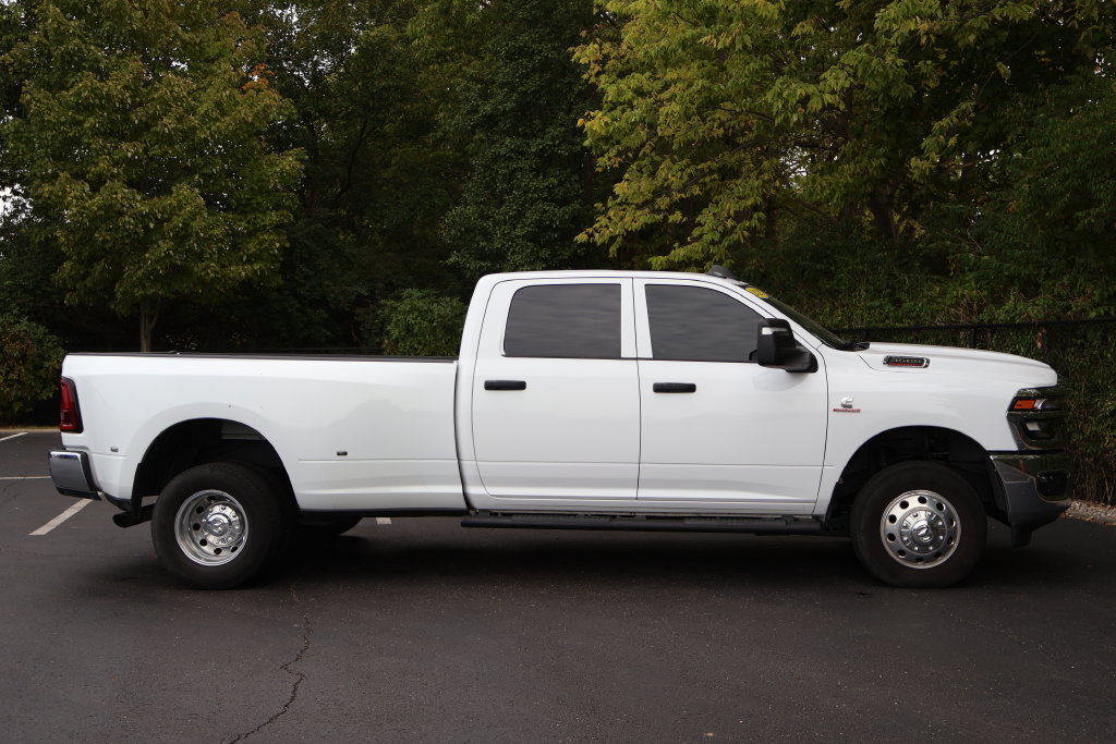 Used 2025 RAM 3500 Tradesman AWD/4WD image 12