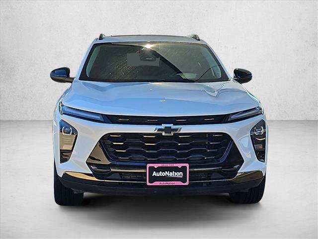 Used 2025 Chevrolet Trax ACTIV w/ Sunroof Package FWD image 2