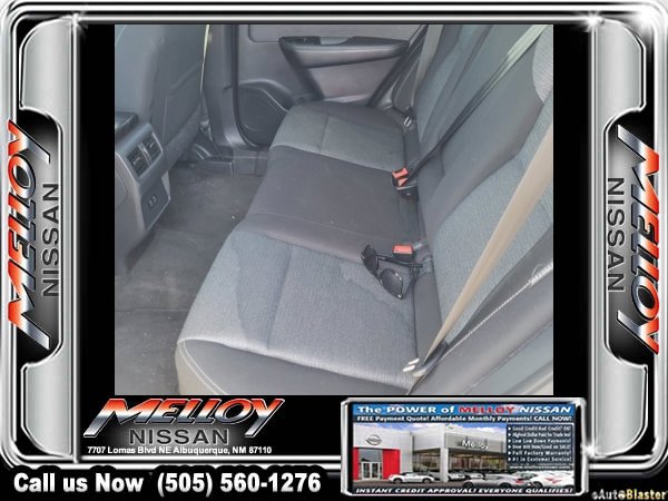 Used 2023 Nissan Rogue SV image 9