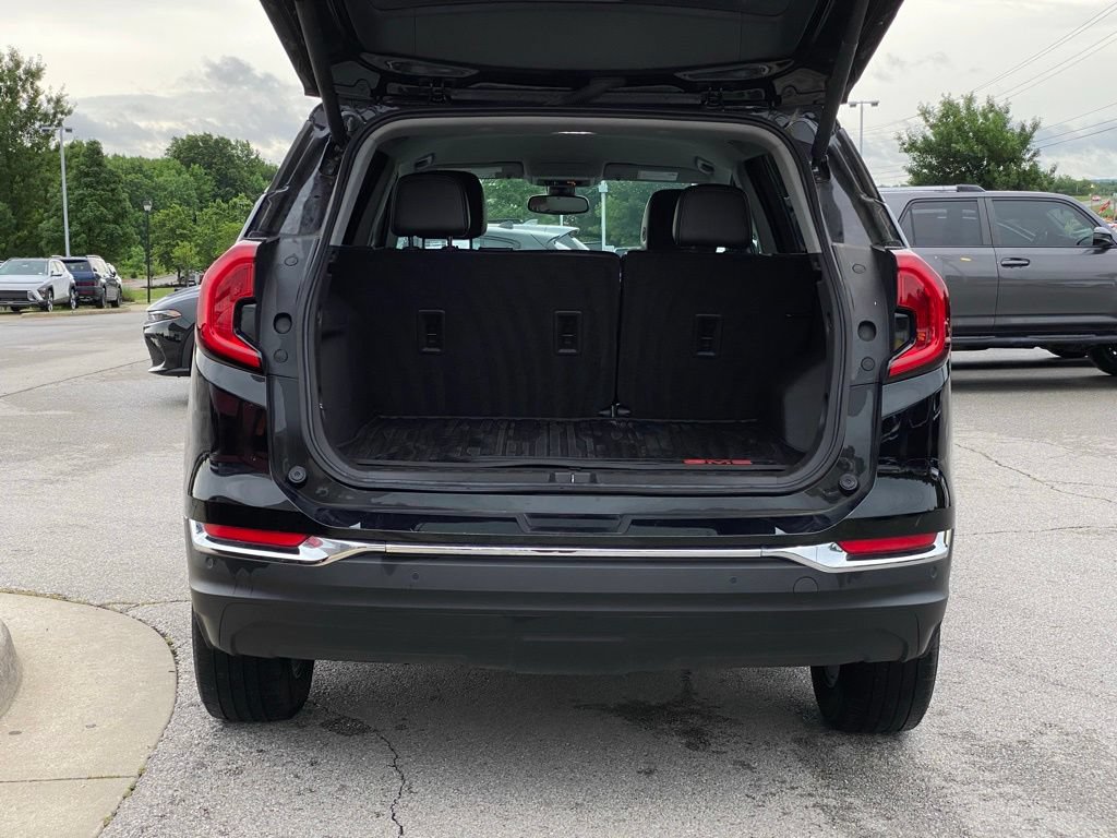 Used 2024 GMC Terrain SLT FWD image 7