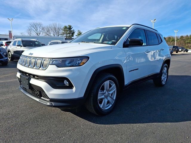 Certified 2022 Jeep Compass Latitude w/ Convenience Group image 3