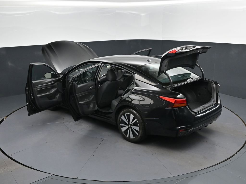 Used 2022 Nissan Altima 2.5 SV FWD image 2