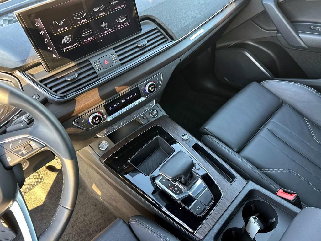 Used 2023 Audi Q5 2.0T Premium w/ Convenience Package image 26