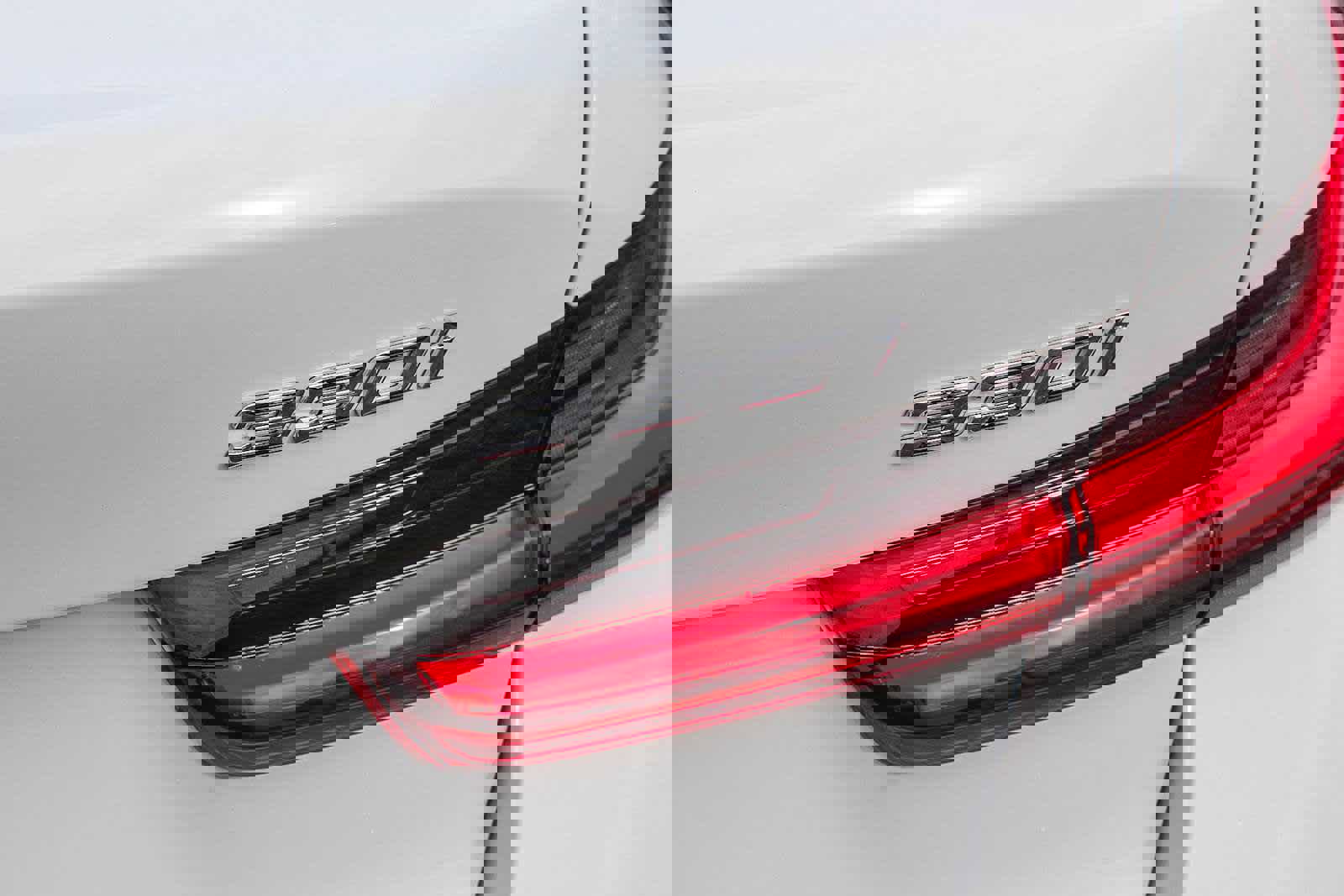 Used 2025 BMW 330i Sedan w/ Convenience Package image 25