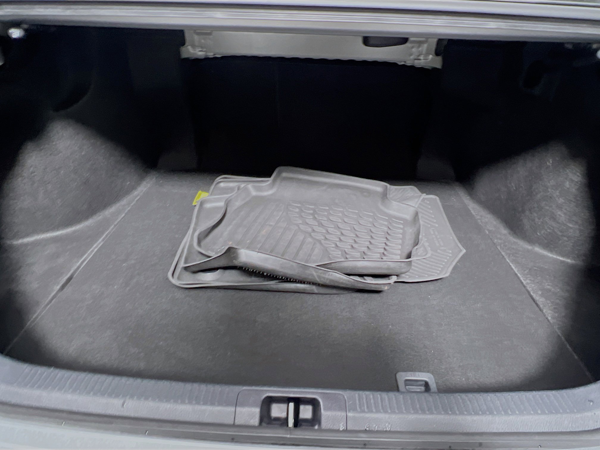 Used 2024 Toyota Camry SE image 33