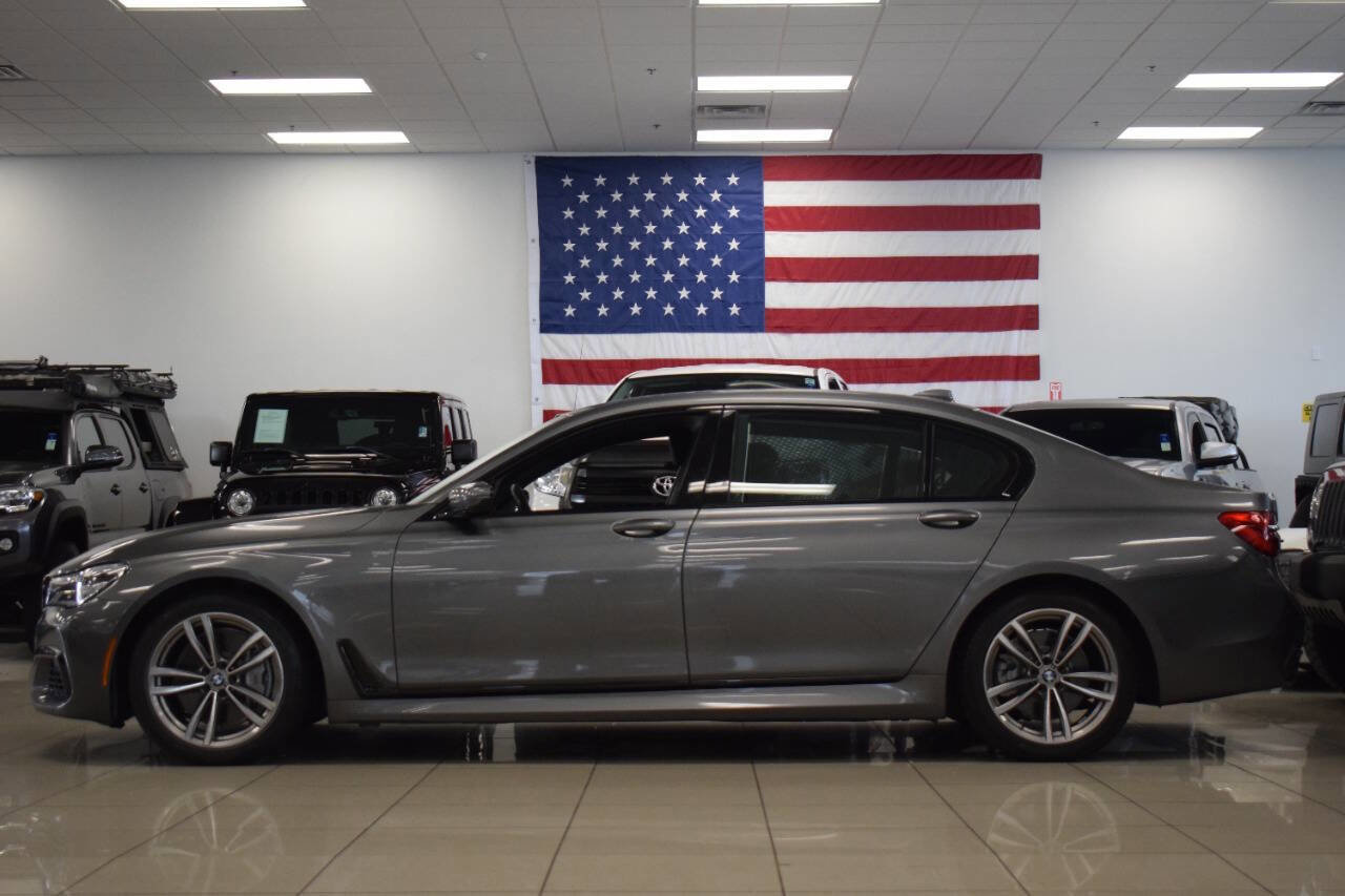 Used 2018 BMW 750i image 14