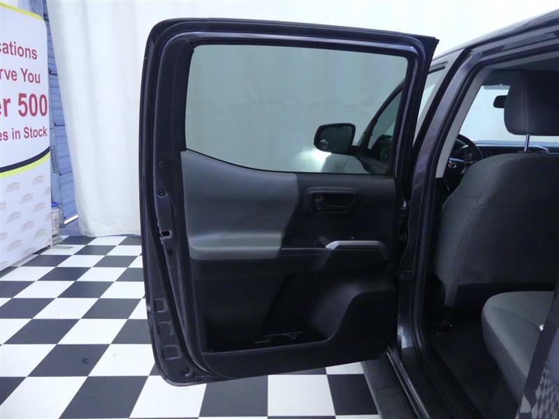 Used 2022 Toyota Tacoma SR5 AWD/4WD image 22