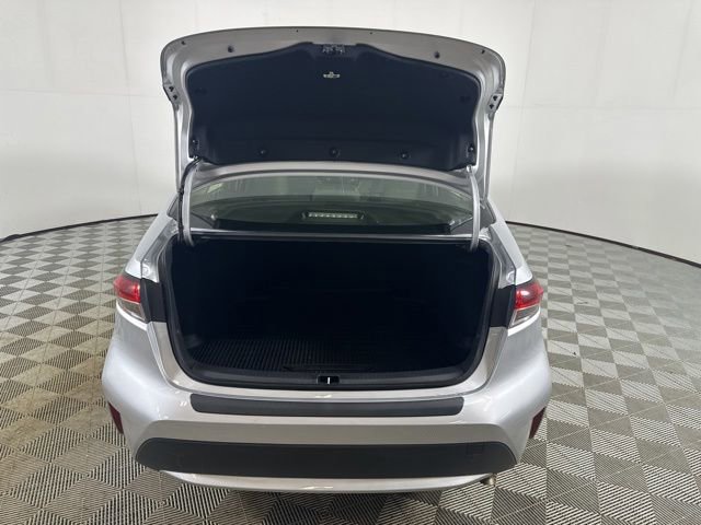 Used 2022 Toyota Corolla LE FWD image 9