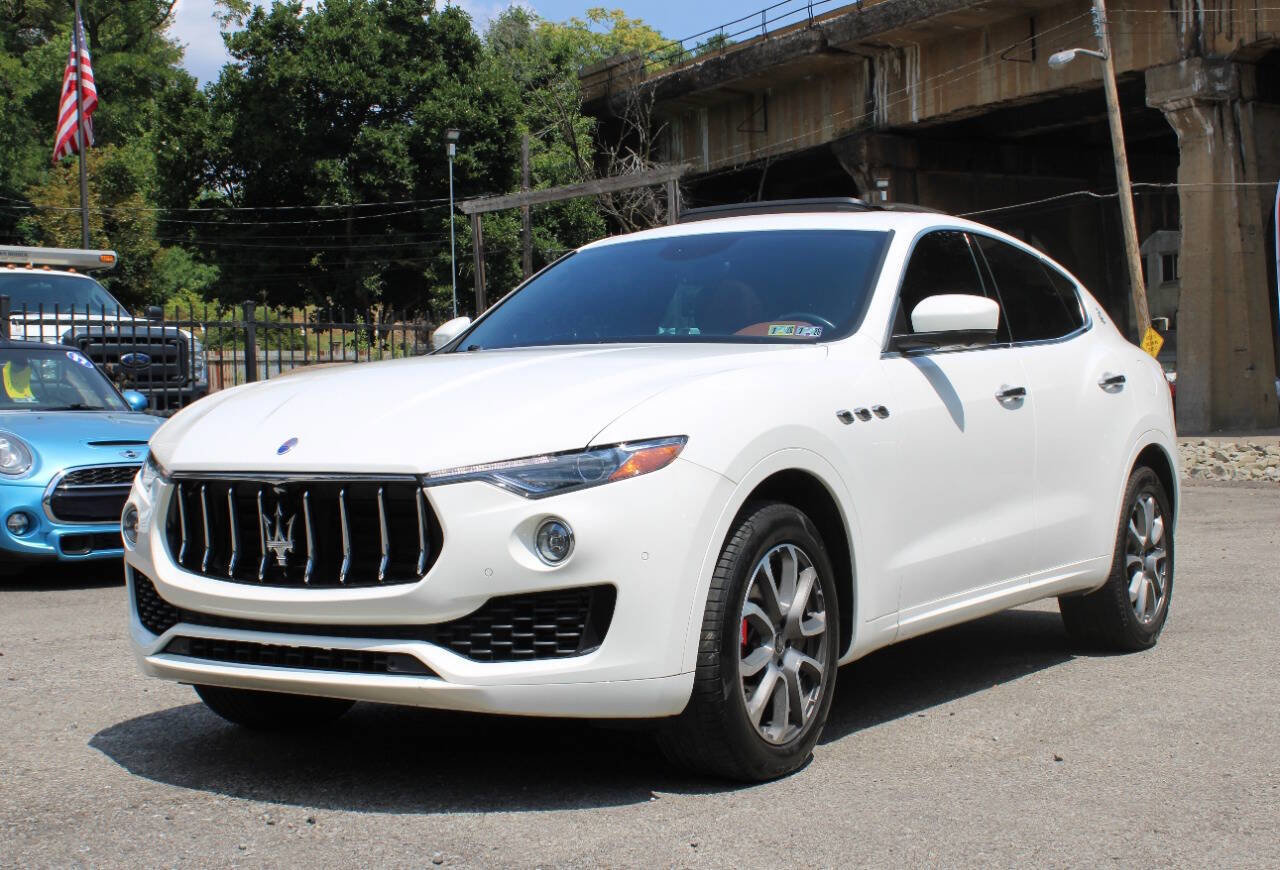 Used 2020 Maserati Levante image 3