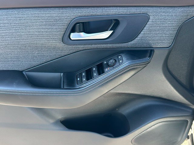 Certified 2023 Nissan Rogue SV AWD/4WD image 17