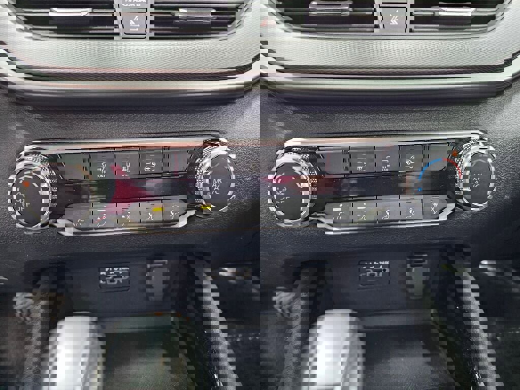 Used 2024 Nissan Altima 2.5 SR image 21