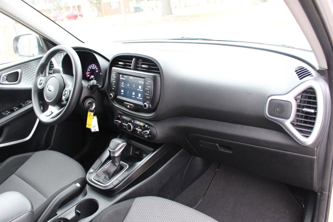 Used 2021 Kia Soul LX image 36