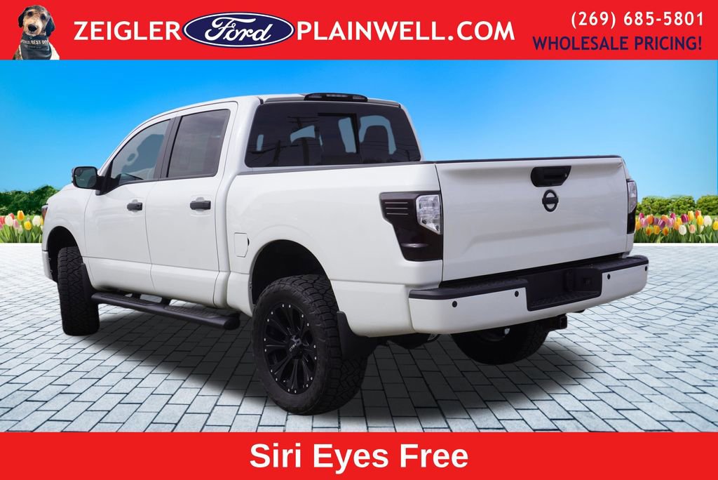 Used 2018 Nissan Titan SL w/ Midnight Edition image 3