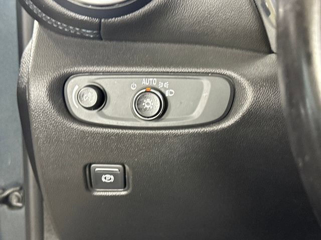 Used 2019 Chevrolet Blazer LT image 19