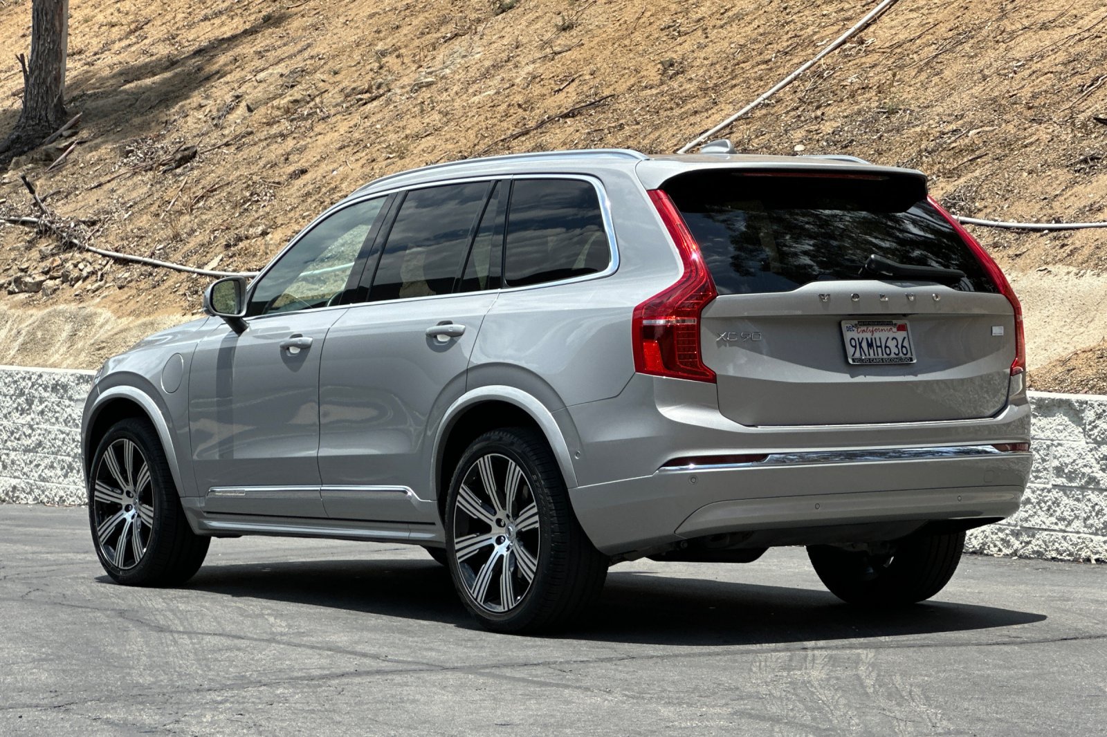 Certified 2024 Volvo XC90 T8 Ultimate w/ Lounge Package AWD/4WD image 7