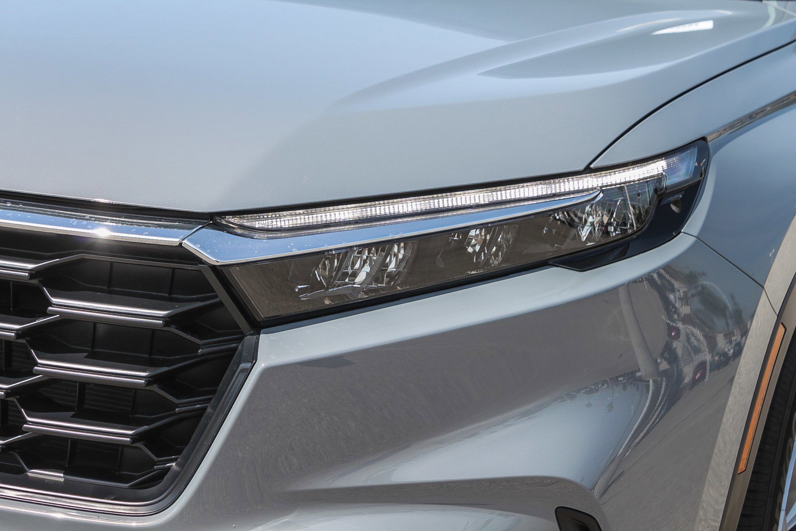 Used 2025 Honda CR-V LX image 5