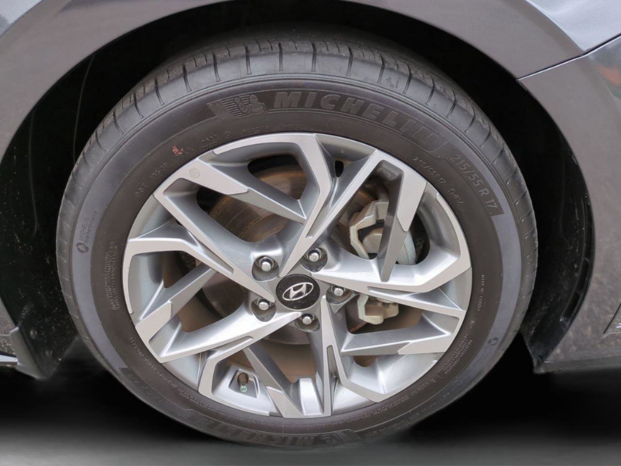 Used 2022 Hyundai Sonata SEL w/ Cargo Package image 11