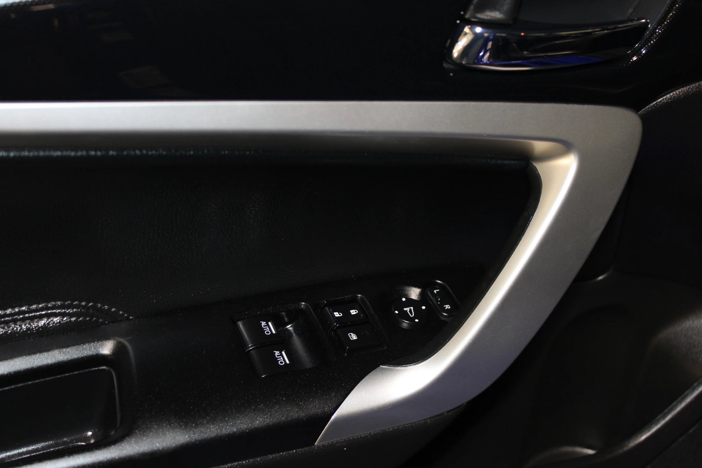 Used 2013 Honda Accord EX-L image 9