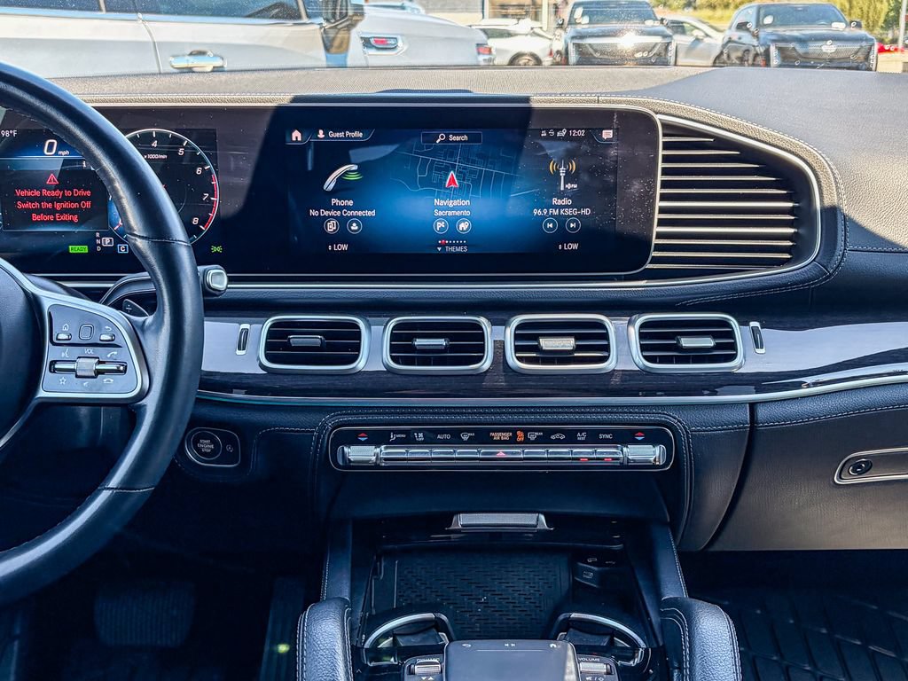 Used 2023 Mercedes-Benz GLS 450 4MATIC image 17