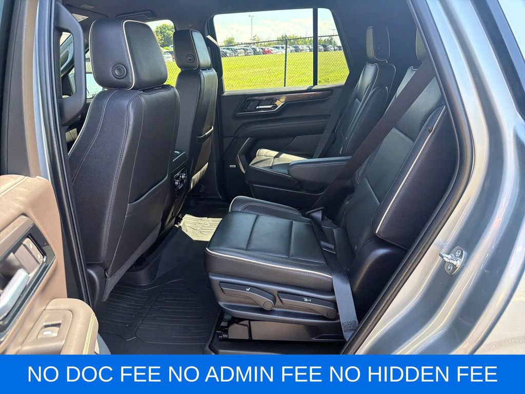 Used 2025 GMC Yukon Elevation w/ LPO, Elevation Black Package AWD/4WD image 27