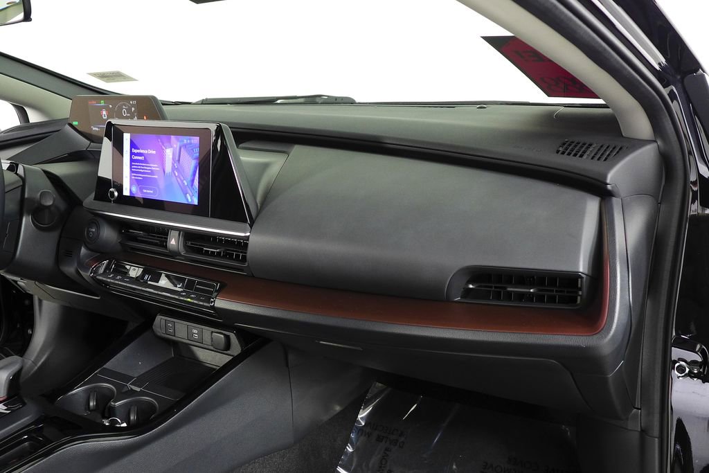 Used 2024 Toyota Prius Prime SE image 14