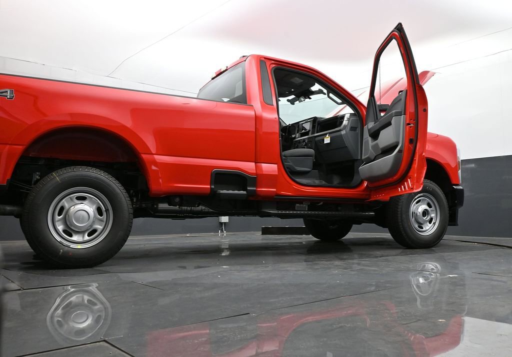New 2026 Ford F250 4x4 Regular Cab Super Duty image 30