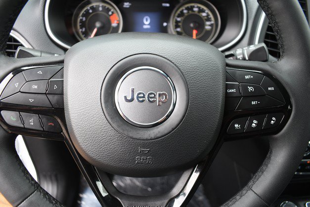 Used 2023 Jeep Cherokee Altitude Lux AWD/4WD image 30