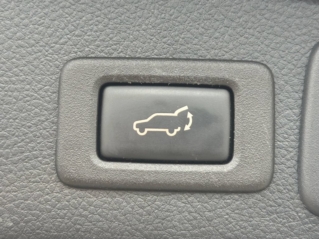 Used 2017 Subaru Forester 2.5i Limited w/ Popular Package #2 AWD/4WD image 32