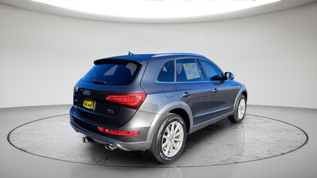 Used 2017 Audi Q5 2.0T Premium Plus w/ Technology Package AWD/4WD image 3