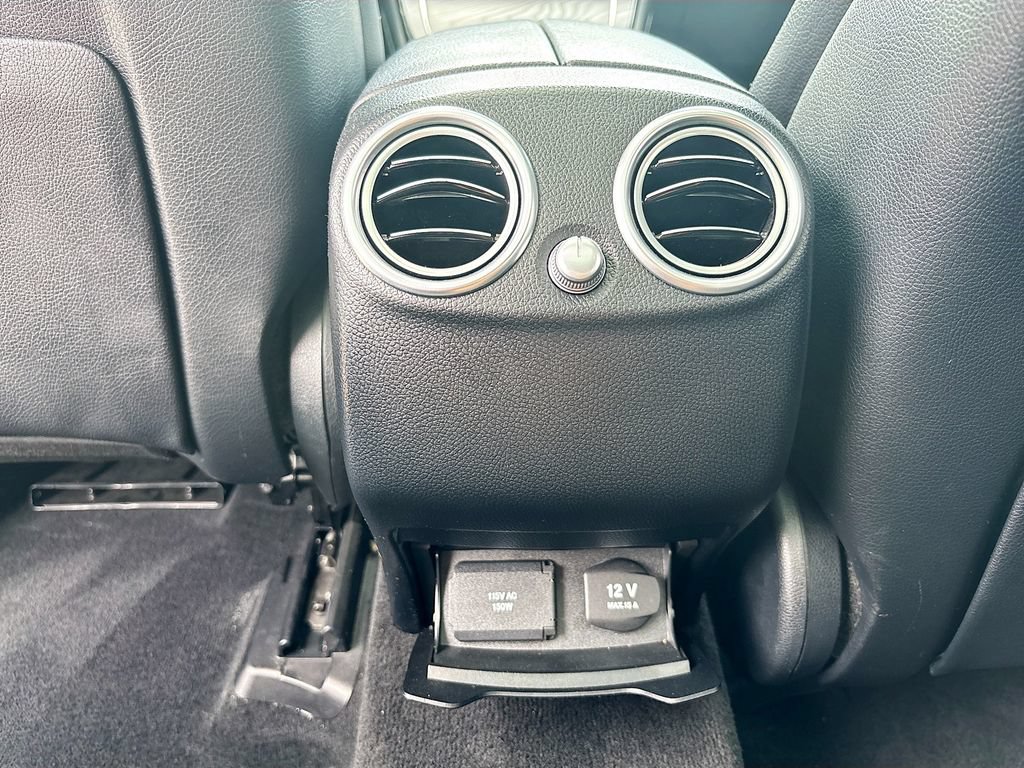 Used 2018 Mercedes-Benz GLC 300 4MATIC w/ Premium Package image 17