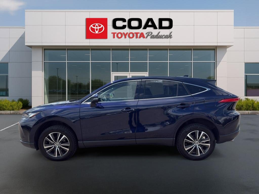 Used 2024 Toyota Venza LE AWD/4WD image 2