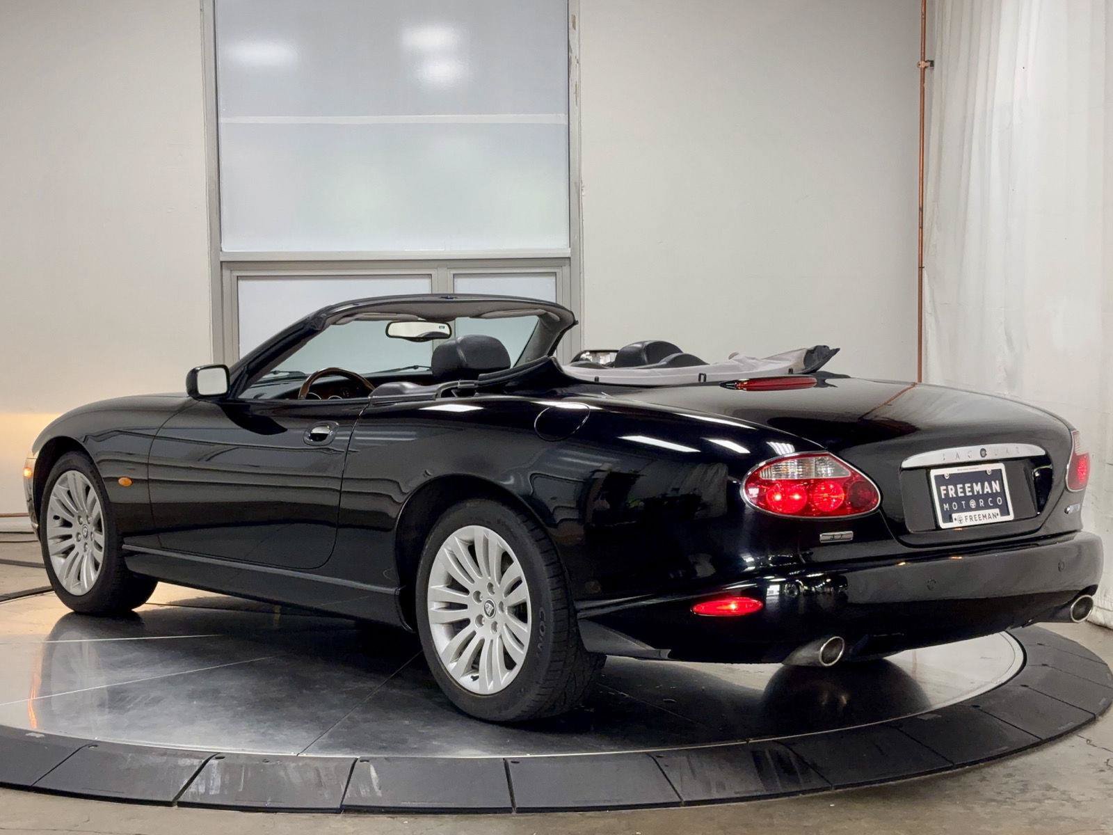 Used 2005 Jaguar XK8 Convertible RWD image 7