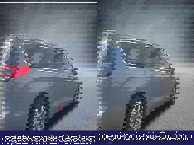 Used 2022 Chrysler Pacifica Touring-L image 5