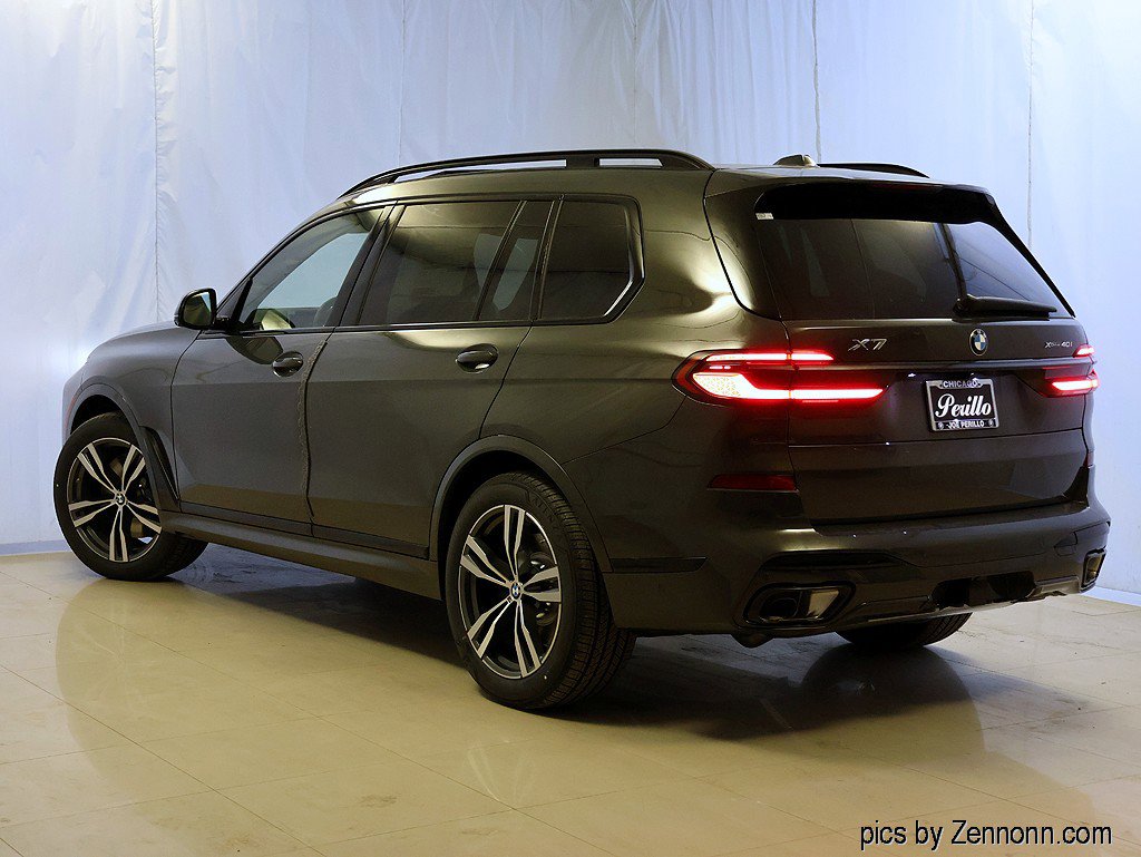 Used 2026 BMW X7 xDrive40i w/ M Sport Package image 9