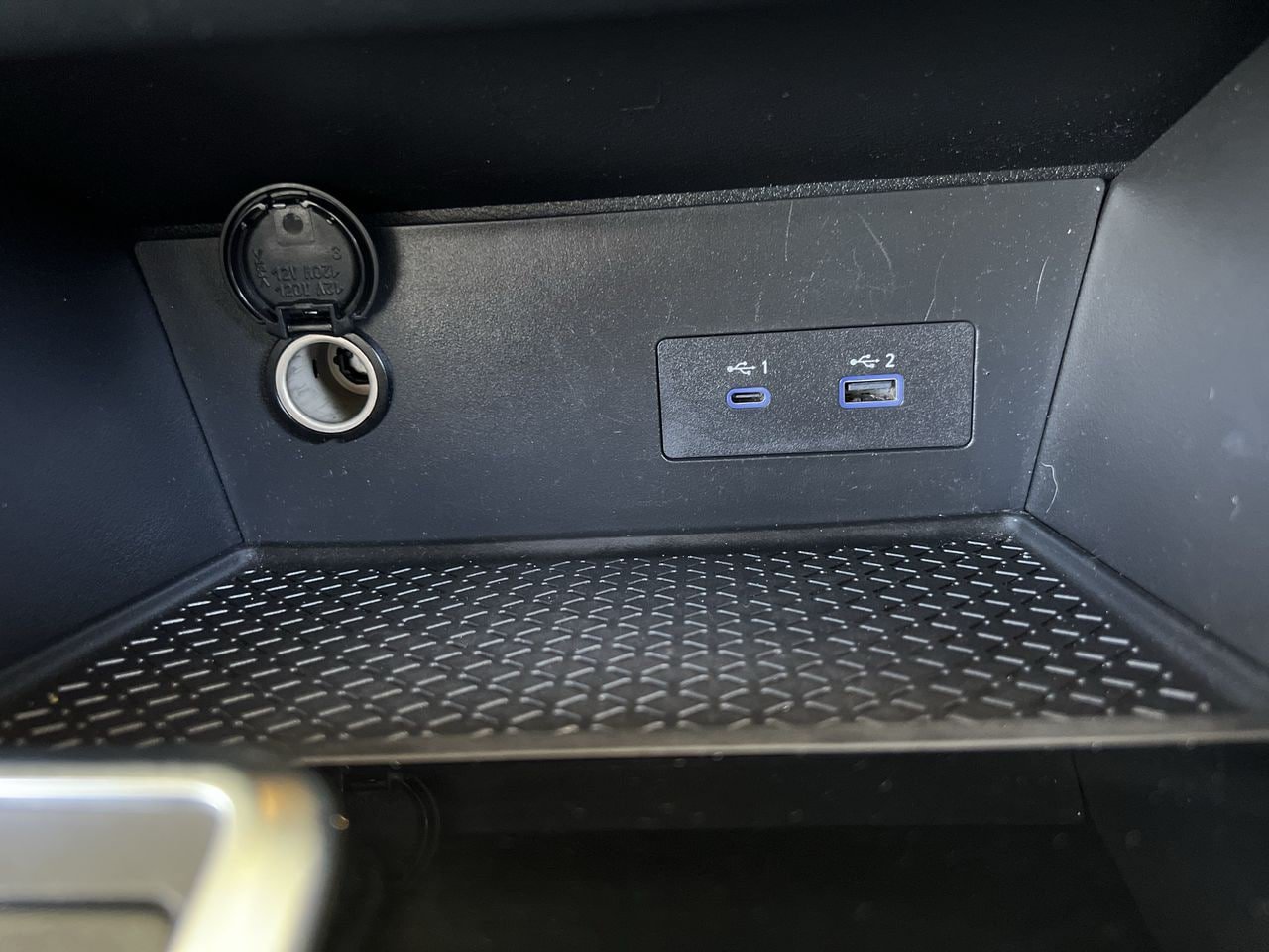 Used 2024 Nissan Pathfinder SV AWD/4WD image 19