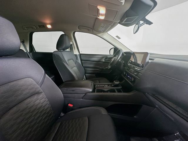 Used 2024 Nissan Pathfinder S FWD image 26