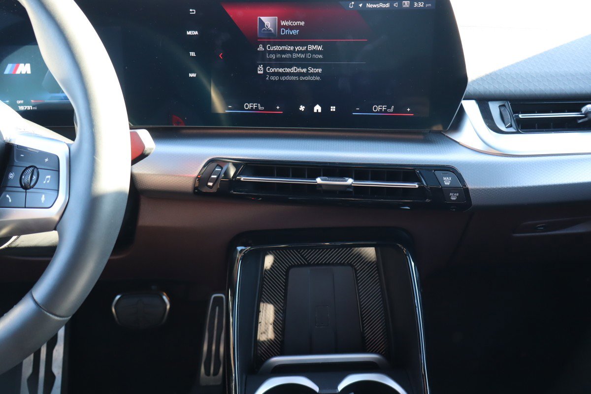 Used 2025 BMW X2 M35i image 11