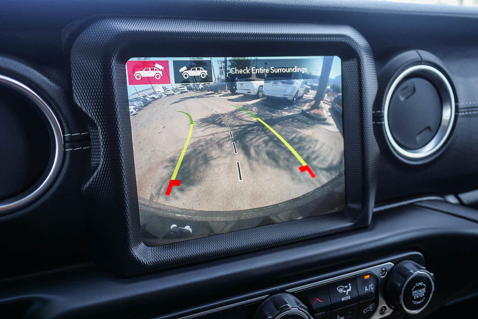 Used 2021 Jeep Wrangler Unlimited Sahara w/ Cold Weather Group image 25