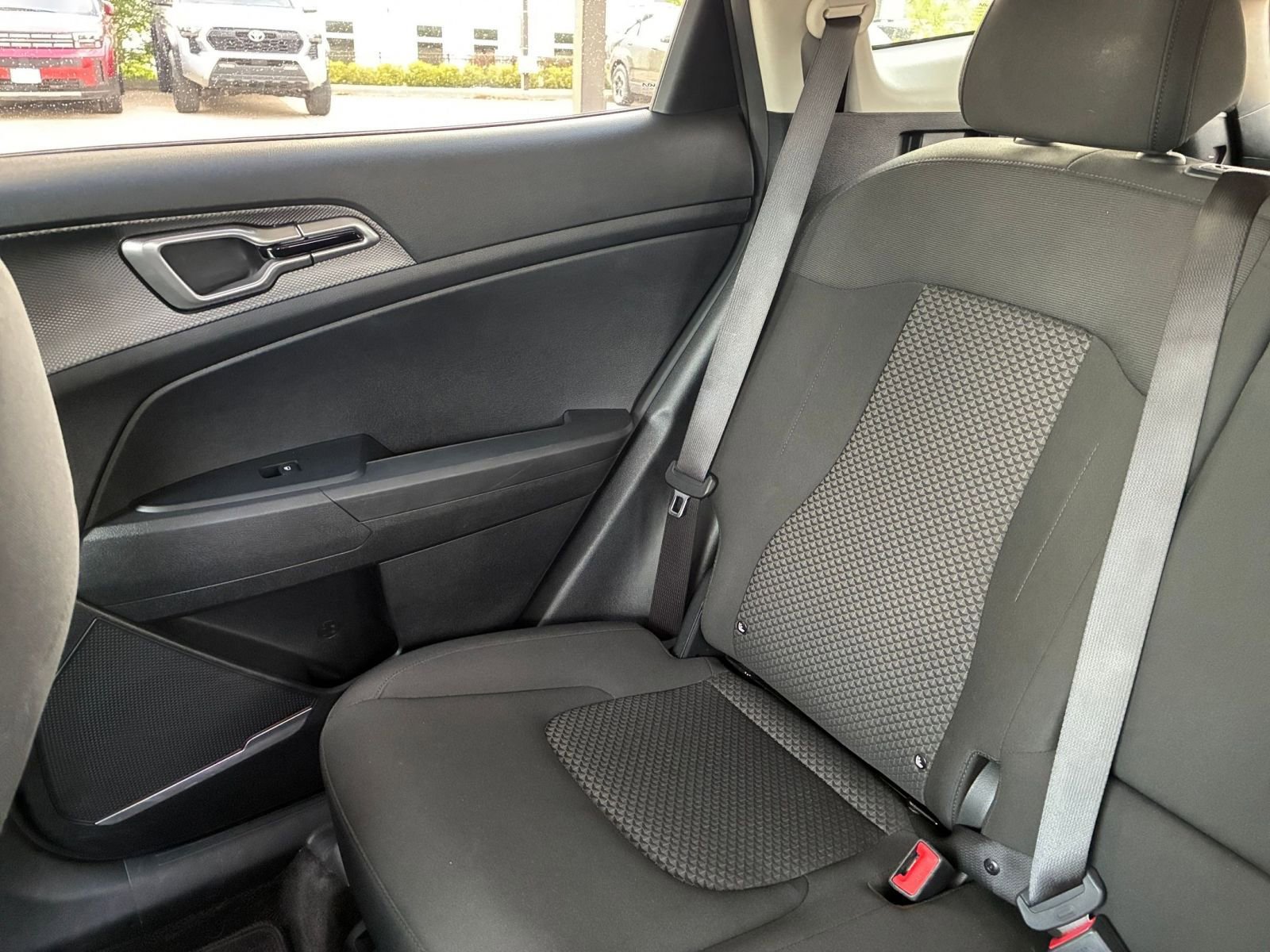 Used 2024 Kia Sportage LX image 42