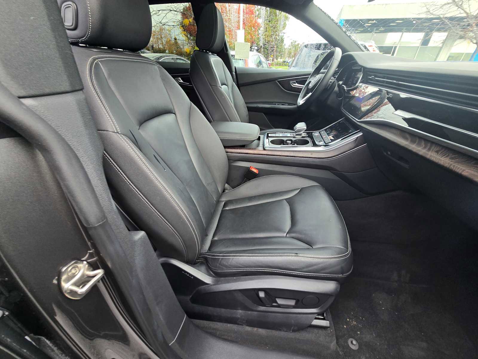 Used 2020 Audi Q8 Premium w/ Black Optic Package image 11