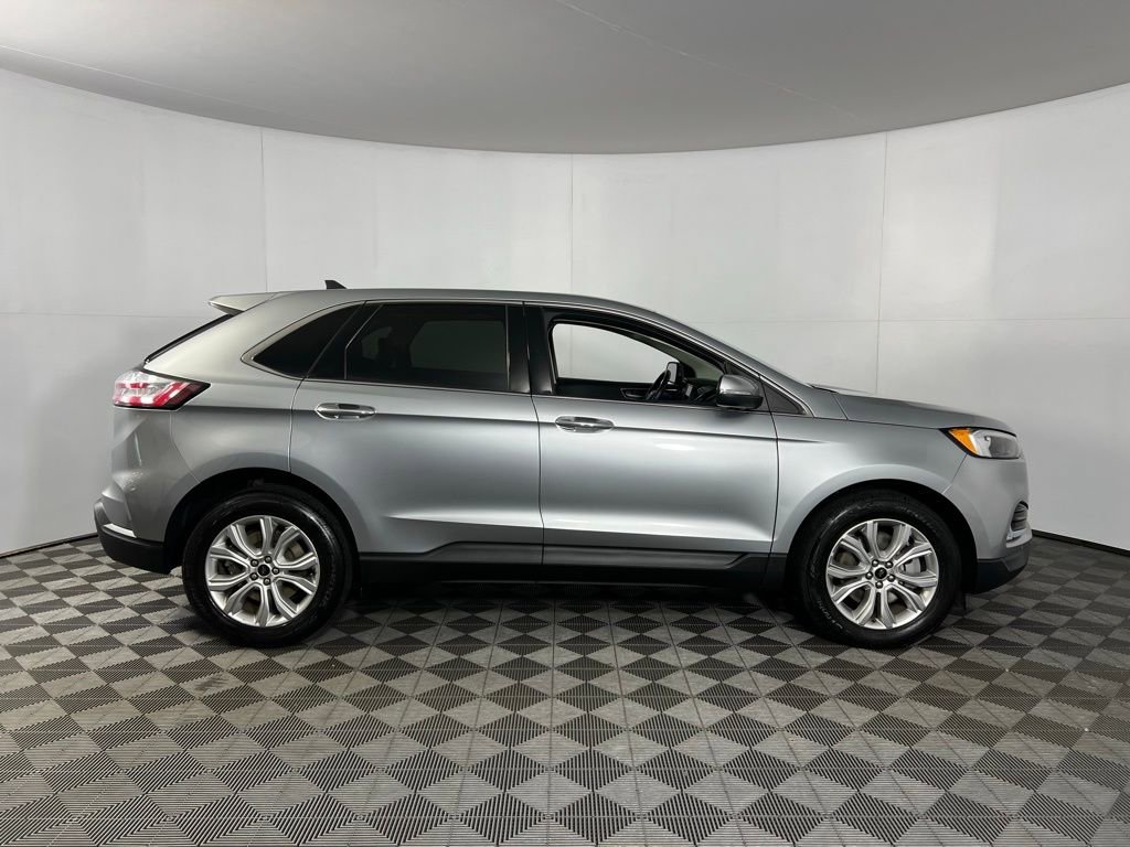 Used 2024 Ford Edge Titanium image 5