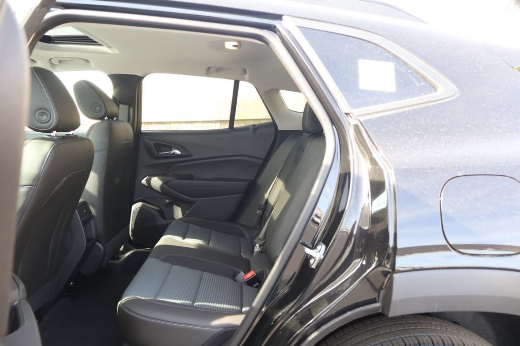 New 2026 Chevrolet Trax LT w/ Sunroof Package FWD image 37