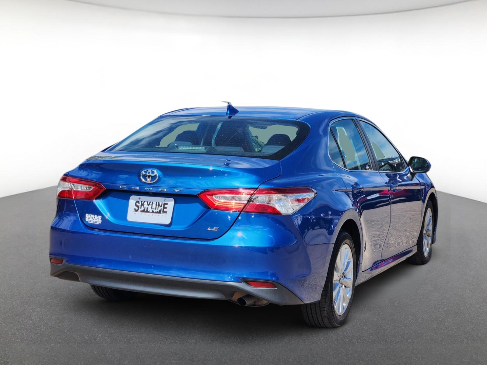 Used 2019 Toyota Camry LE FWD image 3