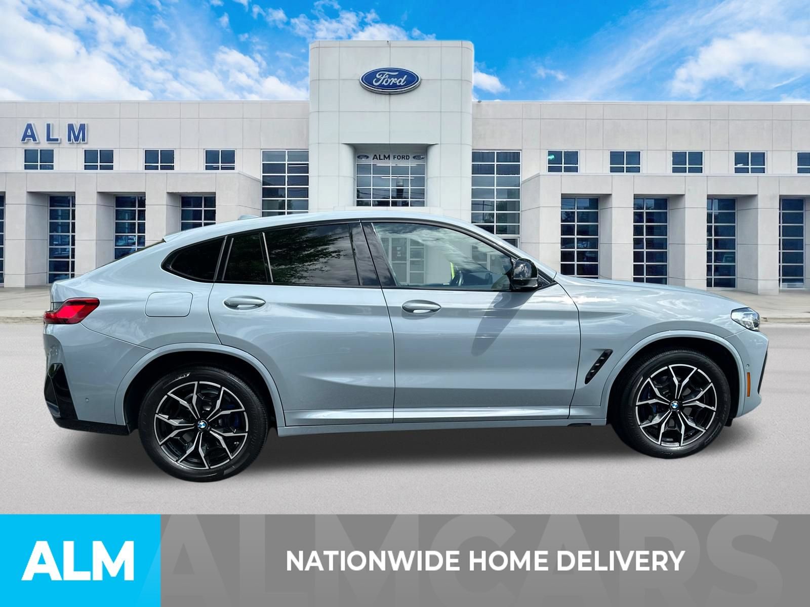 Used 2024 BMW X4 M40i AWD/4WD image 4