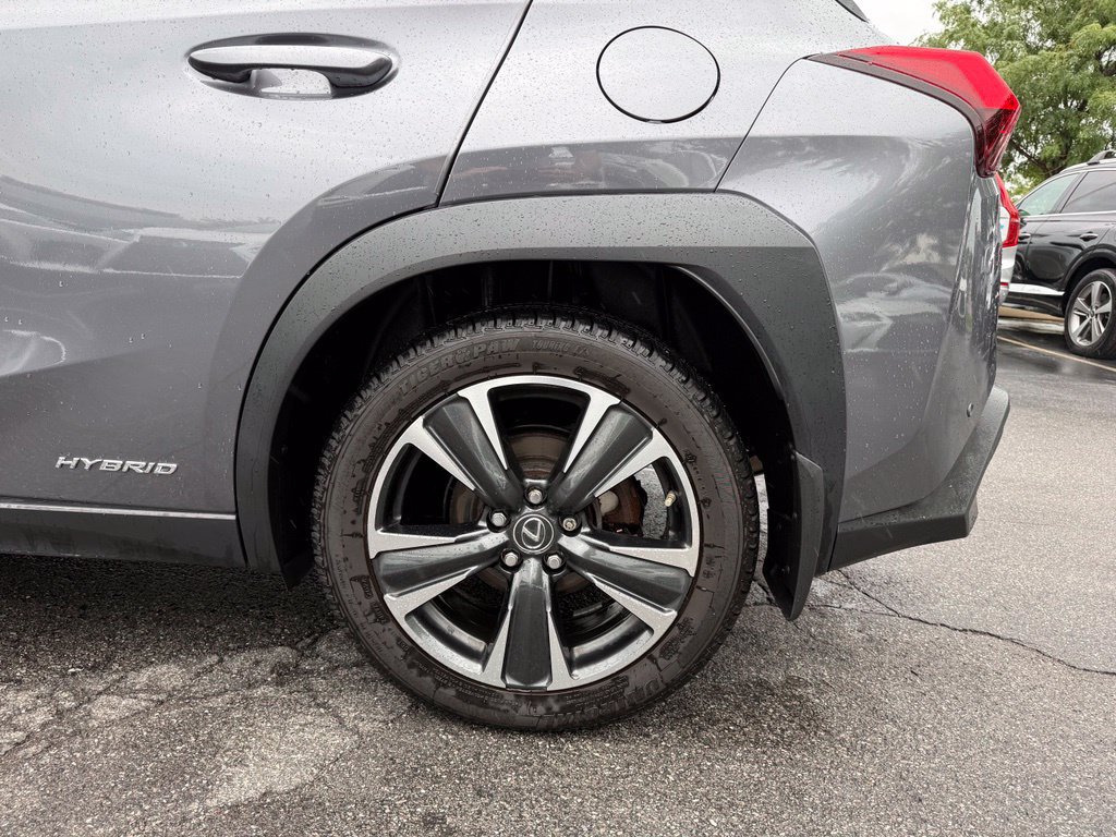Used 2021 Lexus UX 250h w/ Premium Package AWD/4WD image 25